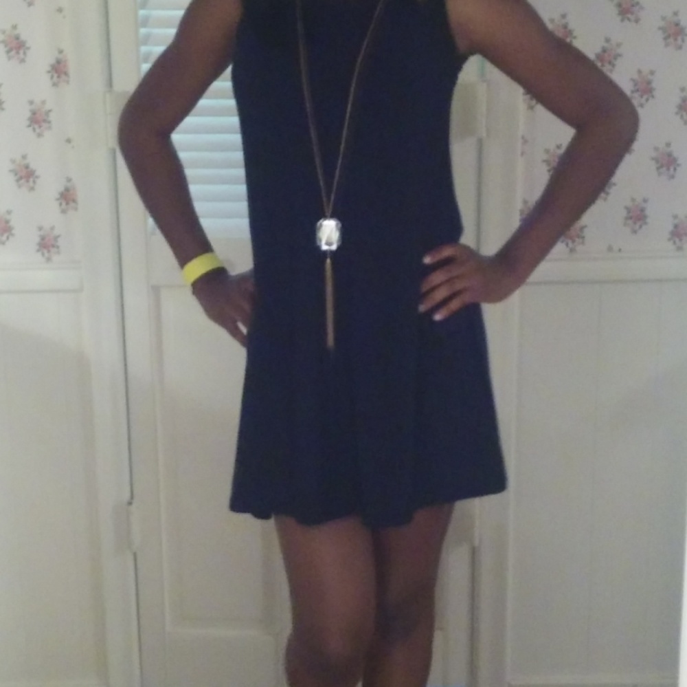 Clothes - Picture 3 of 8